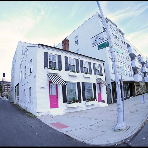 Meet your Posher, Tracy - Picture 3 of 5